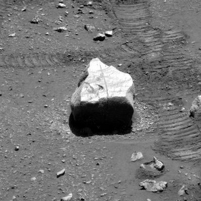 Strange stones (1) - Sol 648
nessun commento
Parole chiave: Mars rocks, sand and debris