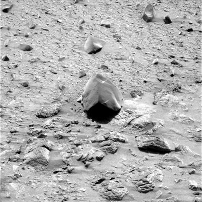 Look at these "rocks"!... (3) - Sol 662
nessun commento
Parole chiave: Mars Rocks, Sand and Debris - Very Anomalous Surface Feature