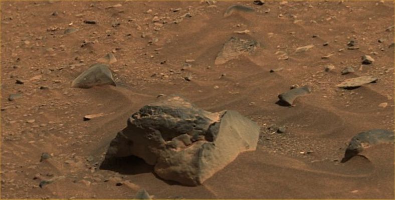 Martian rocks, in approx. true colors (7) - Sol 677
nessun commento
Parole chiave: Mars rocks, sand and debris
