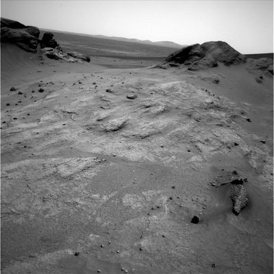 Spectacular Outcrop! (2) - Sol 694
Original caption:"Right Nav-Cam Non-linearized Full frame EDR acquired on Sol 694 of Spirit's mission to Gusev Crater at approximately 13:06:15 MLT".
Parole chiave: Martian Boulders and Outcrops