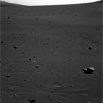 Boulder Field (2) ... and a Sea of Dunes, in the distance - Sol 698
nessun commento
Parole chiave: Mars Panorama - Rocks, Outcrops, Boulders and Dunes