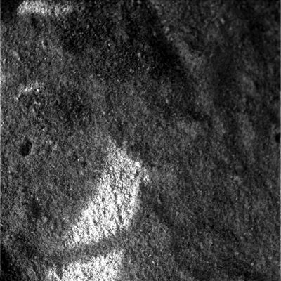 Inside the "trench": Martian Soil's close-up n. 2 - Sol 724
Original caption:"Microscopic Imager Non-linearized Full frame EDR acquired on Sol 724 of Spirit's mission to Gusev Crater at approximately 16:12:16 MLT; Microscopic Imager dust cover commanded to be OPEN".
Parole chiave: Microscopic Imager (MI)