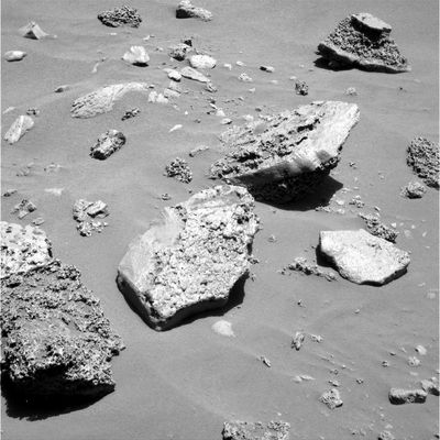 Martian "Corals" (2) - Sol 732
Caption originale frame (1):"Left PanCam Non-linearized Full frame EDR acquired on Sol 732 of Spirit's mission to Gusev Crater at approximately 11:41:29 MLT. Camera commanded to use Filter 2 (753 nm)".

Caption originale frame (2):"Right PanCam Non-linearized Full frame EDR acquired on Sol 732 of Spirit's mission to Gusev Crater at approximately 11:43:02 MLT. Camera commanded to use Filter 1 (436 nm)".
Parole chiave: Mars Rocks, Sand and Debris - Extremely Anomalous Surface Feature