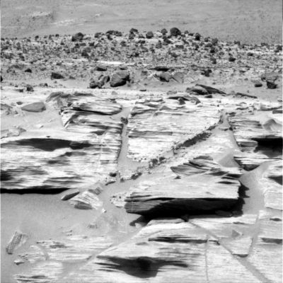 Home Plate, from very close (3) - Sol 749
Caption originale:"Right PanCam Non-linearized Full frame EDR acquired on Sol 749 of Spirit's mission to Gusev Crater at approx. 12:06:10 MLT.
Camera commanded to use Filter 2 (754 nm)".
Parole chiave: Mars Rocks, Sand and Debris - Extremely Anomalous Surface Feature