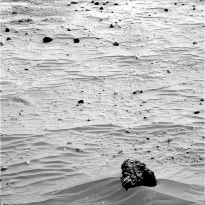 Lonely, but not alone... - Sol 823
Caption NASA originale:"Left PanCam Non-linearized Full frame EDR acquired on Sol 823 of Spirit's mission to Gusev Crater at approximately 12:24:37 MLT.
Camera commanded to use Filter 2 (753 nm)".
Parole chiave: Martian Surface - Boulder