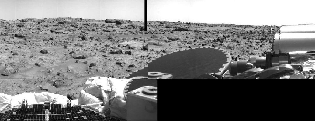 Ares Vallis' Horizon and Pathfinder - Sol 2
Original caption:"Taken on July 5, this image shows portions of the high gain antenna, a petal and the retracted airbags. Geologists are eager to examine the rocks of the Ares Vallis terrain. As predicted, the landing site has provided a grab bag of diverse rock types and sizes".
Parole chiave: Mars Panorama