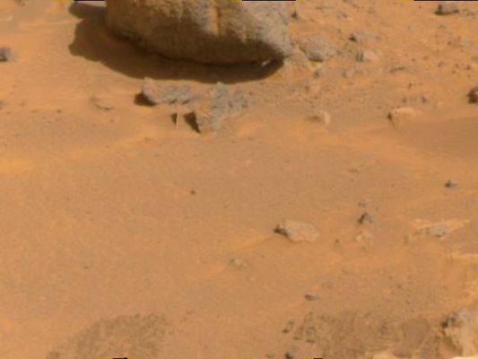 Yogi on Mars! - Sol 5
Caption originale:"In the foreground are the airbags, and to the left are more hypothesized evaportion deposits".
Parole chiave: Mars rock - Yogi