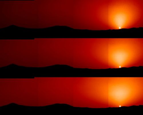 Three moments of the Sunset - Sol 11
Crepuscolo Marziano, in tre momenti distanti solo pochi secondi l'uno dall'altro.
Colori naturali, ma "enhanced" (diciamo "forzati" nelle loro sfumature essenziali).
Parole chiave: Martian Sunset