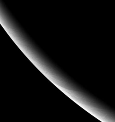 The limb of Saturn
Original caption:"This brooding portrait shows the South-Western limb of the cold gas giant and the thread-like cloud features lurking there. The limb appears smooth, but at the terminator (such as the boundary between light and dark) and at higher resolution, variations in cloud height can cause shadows that are visible to Cassini.
The image was taken in visible, red light with the Cassini spacecraft wide-angle camera on Oct. 30, 2005, at a distance of approx. 401.000 Km(such as about 249.000 miles) from Saturn and at a phase angle of 155°. Image scale is 20 Km (13 miles) per pixel. The image was contrast enhanced to improve visibility of features in the atmosphere".
Parole chiave: Saturn - Atmosphere - upper layers
