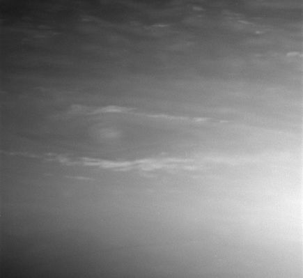 The "Little Eye" of Saturn
Caption NASA originale:"This interesting vortex in Saturn's atmosphere is surrounded by a halo of bright clouds that extend away toward the East and West. Storms like this one seem to be bright at all wavelengths at which Cassini observes them. 
The image was taken in visible light with the Cassini spacecraft narrow-angle camera on Jan. 24, 2006, at a distance of approx. 2,9 MKM (about 1,8 MMs) from Saturn. The image scale is roughly 17 Km (approx. 11 mi) per pixel".

Nota: le grandi tempeste di Saturno (come quelle di Giove), se abbiamo capito bene quello che dice la NASA, appaiono "brillanti" su tutte le lunghezze d'onda. Attenzione: noi sappiamo che le nuvole, in generale, riflettono molto bene la luce del Sole e che quindi (come ci insegna il caso di Venere) aumentano l'albedo visuale di qualsiasi corpo celeste il quale ne sia dotato. Tuttavia noi pensiamo che la luminosità a cui la NASA abbia fatto riferimento in questo caso NON sia quella che abbiamo appena cercato di esprimere (e cioè una maggiore/migliore riflessione della luce in arrivo dal Sole): a nostro parere quanto detto dalla NASA in sede di commento al frame in oggetto potrebbe e dovrebbe significare che le tempeste che occorrono sui Giganti Gassosi (forse anche Urano e Nettuno; certamente Giove e Saturno) esprimono un certo quantitativo di energia il quale viene colto anche sotto forma di luce (che poi si tratti di semplici lampi o di qualcosa di diverso e di più complesso, non lo sappiamo).
Per ora...
Parole chiave: Saturn - Atmosphere - upper layers