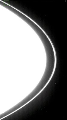 The "New Object" found in Saturn's "F-Ring" (2)
Ma c'è di più: ingrandite le 2 immagini che Vi abbiamo proposto e poi osservate attentamente in alto alla Vostra Dx. Vedrete una piccola, ma ben definita, linea luminosa. Andate quindi sul Sito NASA "Planetary Photojournal - Images of Saturn": c'è una bellissima animazione ottenuta montando in sequenza 18 frames, oltre ai 2 qui pubblicati (ripresi con frequenza di 1 ogni 8 minuti su un arco di 135 minuti).  Noterete che la "striscia" di luce di cui Vi stiamo parlando appare solo in 6. 
Strano, vero?!?
Parole chiave: Saturn' "F-Ring" - Controversial