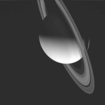 Saturn and his shadow (3)
...tutte le nuove immagini che, per un motivo o per l'altro, potevano prestarsi a far sorgere nuove domande, nuovi dubbi, nuovi interrogativi - più o meno scabrosi - e che, comunque, potevano "imbarazzare" la National Aeronautics and Space Administration. Detto in un altro modo, stiamo parlando di "CENSURA". Però, come ben sapete, la NASA non gestisce questa Missione da sola: c'è di mezzo anche l'European Space Agency e l'Agenzia Spaziale Italiana. Leggete: 
"The Cassini-Huygens mission is a cooperative project of NASA, the European Space Agency and the Italian Space Agency. The Jet Propulsion Laboratory, a division of the California Institute of Technology in Pasadena, manages the Cassini-Huygens mission for NASA's Science Mission Directorate, Washington, D.C. The Cassini orbiter and its two onboard cameras were designed, developed and assembled at JPL. The imaging team is based at the Space Science Institute, Boulder, Colo".

Parole chiave: Saturn