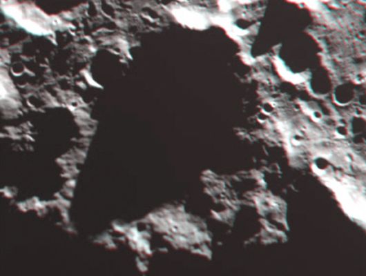 Unusual features and shadows near the South Pole (1)
nessun commento
Parole chiave: The Moon from orbit