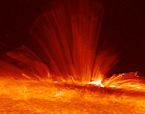 An Active Sunspot Viewed Sideways
Caption NASA:"Why are there dark spots on the Sun? Although noted for thousands of years, sunspots have been known for decades to be regions of the Sun that are slightly depressed and cooled by the Sun's complex and changing Magnetic Field. 
High resolution pictures like the above image from Japan's new Sun-watching Hinode satellite, however, are helping to increase modern understanding. In the center of the above image is a sunspot, but not seen in the usual orientation - this sunspot is seen sideways. 
Of particular interest is erupting glowing gas that shows how the Sun's Magnetic Field comes right out of the spot center, but curves markedly around the spot edges. Better understanding of how the Sun ejects particles into space may result in more accurate predictions of solar storms that affect satellites, astronauts and even power grids on Earth".
Parole chiave: The Sun from Space