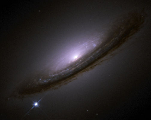 Supernova 1994D from HST
"...For you were called to freedom, brothers and sisters; only do not use your freedom as an opportunity for self-indulgence..."

Galatians - 5:13
Parole chiave: Hubble Images