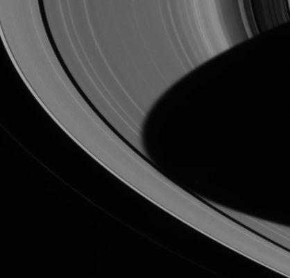 The Rings from app.x 6.300.000 Km
nessun commento
Parole chiave: Saturn's Rings