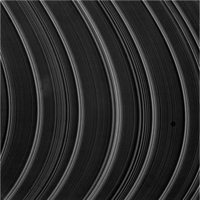 The Rings from app.x 121.000 Km
nessun commento
Parole chiave: Saturn's Rings