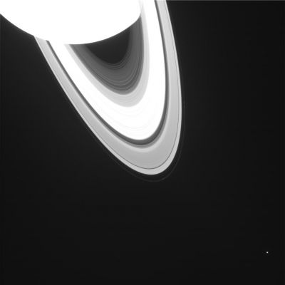 The Rings from app.x 24.500.000 Km
nessun commento
Parole chiave: Saturn's Rings