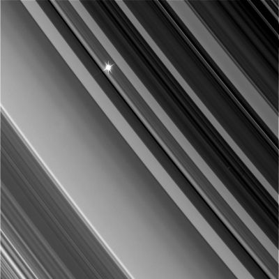 The Sun through the Rings (2)
nessun commento
Parole chiave: Saturn's Rings and Sun