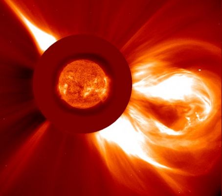 Our "restless" Sun... (1)
nessun commento
Parole chiave: The Sun from Space