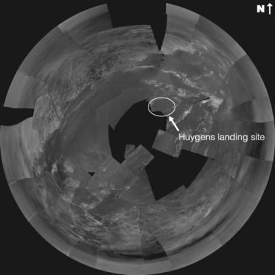 Huygens Landing Site
Caption NASA originale:"This stereographic projection of Descent Imager/Spectral Radiometer images from the European Space Agency's Huygens probe combines 60 images in 31 triplets, projected from a height of 3.000 mt (approx. 9.843 feet) above the black 'lakebed' surface. The bright area to the North (top of the image) and West is higher than the rest of the terrain and covered in dark lines that appear to be drainage channels. 
The images were then stitched together using one of several projection algorithms (in this case 'stereographic') to produce a full mosaic. The images used to construct this mosaic were taken on Jan. 14, 2005. The Descent Imager/Spectral Radiometer is 1 of 2 NASA-funded instruments on the probe".
Parole chiave: Saturn's Moons - Titan