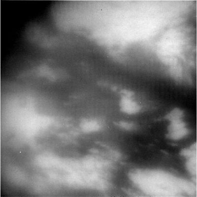 Clouds around Titan
Immagine di Titano ripresa da circa 29.000 Km. Oltre alle nuvole (sempre bianche e vaporose) non si riesce a distinguere alcun dettaglio della superficie di questa luna.
Parole chiave: Saturn's Moons - Titan