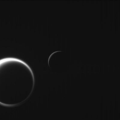 Dancing in the dark: Tethys and Titan
nessun commento
Parole chiave: Saturn's Moons - Titan and Tethys