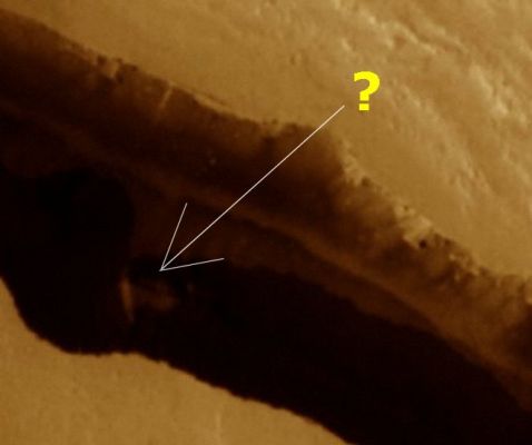 What's inside the Trough? (EDM n.2 - Enhanced Natural Colors; credits for the additional process. and color.: Dr Paolo C. Fienga - Lunexit Team)
nessun commento
Parole chiave: Mars from orbit - Troughs