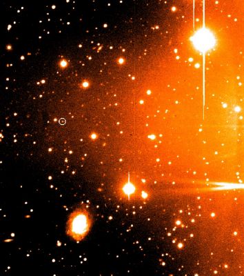 Caliban
Una "Luna Minore" di Urano, Calibano, persa fra le stelle ed individuabile solo grazie alla "cerchiatura" bianca inserita in questa (comunque molto bella) immagine.
Parole chiave: Uranus Moons - Caliban