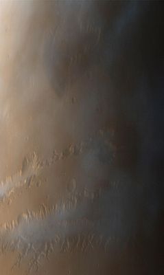 Portion of the Valles Marineris Canyon System (Natural Colors; credits: NASA/MGS/MSSS)
nessun commento
Parole chiave: Mars from orbit