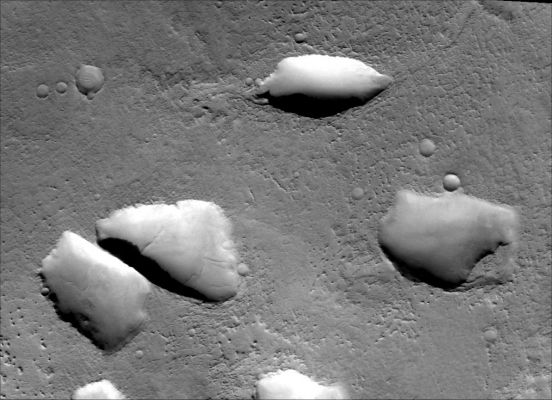 Unusually-looking Collapse Pits (Original NASA/MGS/MSSS b/w CTX Frame)
Location near: 22,1° North Lat. and 53,2° East Long.
Image width: ~3 Km (~1,9 mi) 
Season: Northern Spring
Resolution: 18 mt/pixel

Parole chiave: Mars from orbit - Pits