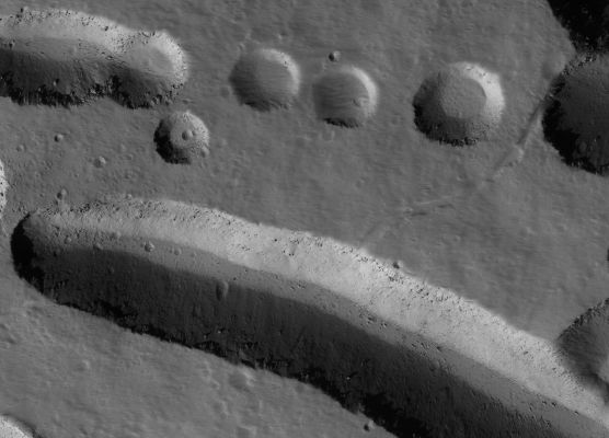 Ascraeus Mons' Pit Chain (Original HD NASA/MGS/MSSS b/w Frame)
nessun commento
Parole chiave: Mars from orbit - Volcanic Features - Pit Chain