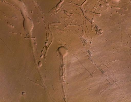 Ascraeus Mons from Mars Express (2 - ESA/ DLR/ FU Berlin - G. Neukum)
vedi il commento al frame precedente
Parole chiave: Mars from orbit - Ascraeus Mons