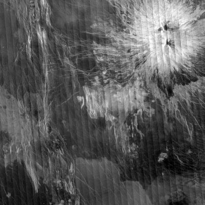 Magellan Probe: radio image of Sapas Mons Volcano Area
Inoltre - e per rendersi conto di questo dato basta verificare i documenti relativi all'operato della Sonda magellano - è fortemente probabile che la perdita del contatto radio sia stata causata dalla semplice e naturale consunzione della Navicella, costretta (per 4 anni) al lavoro in condizioni alquanto ostili. 
Parole chiave: Naked Venus