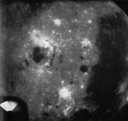 The Moon, from ZOND-3 (1)
One July 20, 1965, Zond-3 was the second spacecraft to view the Far-Side of the Moon.
However, this model 3MV spacecraft was actually designed for Missions to Mars and Venus. 
Using a phototelevision camera, 29 frames were exposed. The Zond-3 camera was developed by A.S. Selivanov and his team at the Institute of Space Device Engineering. The images were processed and analyzed by Iu.N. Lipskii and his team at the Sternberg Astronomical Institute. 
The frames 1 and 2 were probably pre-exposed test patterns and have not been published; frames 8-10 contained an ultraviolet spectrum, and frame 25 was never received. 
Using digital pulse-position modulation, all frames were scanned and transmitted in 67-line resolution and selected images were retransmitted at 1100-line resolution.
Parole chiave: The Moon - Fly-by