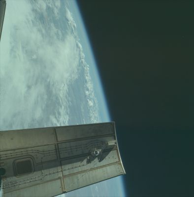 AS 07-03-1537 - Training around the Earth
Parole chiave: Spacecrafts - Apollo 7