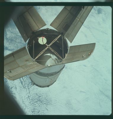 AS 07-03-1540 - Training around the Earth
Parole chiave: Spacecrafts - Apollo 7