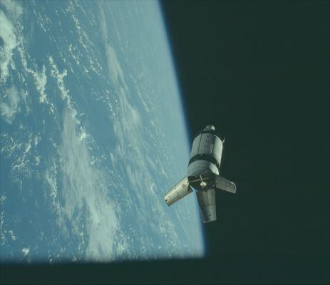 AS 07-03-1550 - Training around the Earth
Parole chiave: Spacecrafts - Apollo 7
