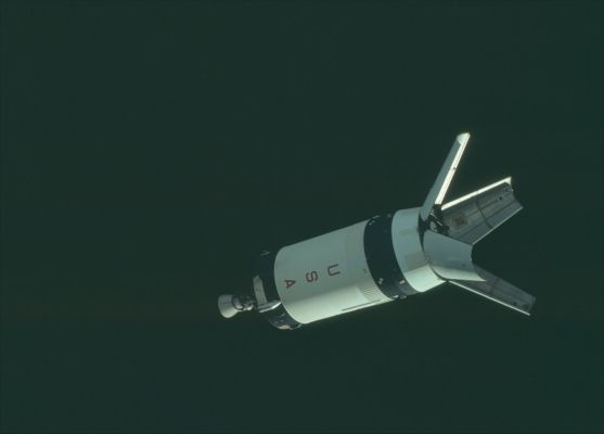 AS 07-04-1569 - Dancers...
nessun commento
Parole chiave: Spacecrafts - Apollo 7