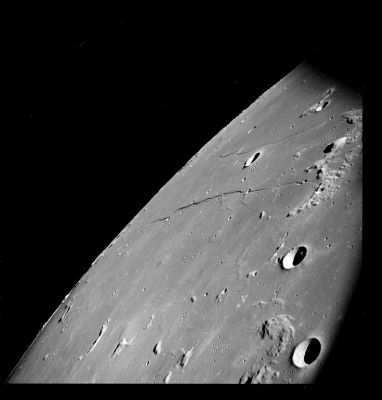 AS 08-13-2344 - Lunar Limb
nessun commento
Parole chiave: The Moon from orbit - Limb