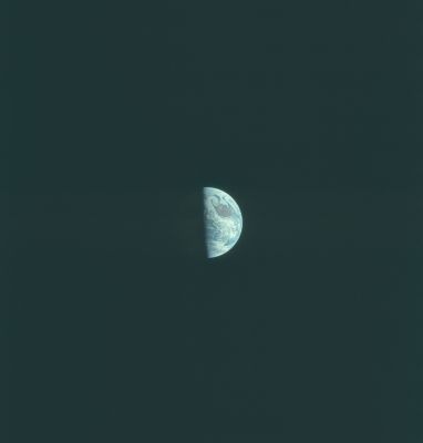 AS 08-16-2651 - Far, distant Home...
nessun commento
Parole chiave: The Earth from Space