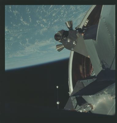 AS 09-19-2933 - Extraction time!
nessun commento
Parole chiave: Spacecrafts - Apollo 9