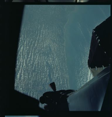AS 09-19-2961 - The World from above
nessun commento
Parole chiave: The Earth from orbit