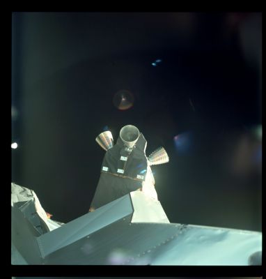 AS 09-19-2964 - Reflections
nessun commento
Parole chiave: Postcard from Apollo 9