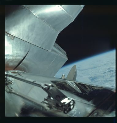 AS 09-19-2980 - E.V.A.
nessun commento
Parole chiave: Spacecrafts - Apollo 9
