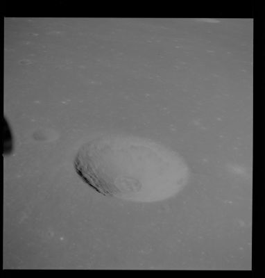 AS 10-29-4254 - What's at the bottom?!?
nessun commento
Parole chiave: The Moon from orbit - Crater