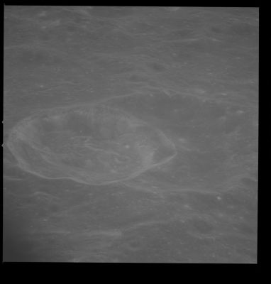 AS 10-30-4371 - Looking Down to the Moon...
nessun commento
Parole chiave: The Moon from orbit