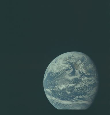 AS 11-36-5336 - Earth's going away...
nessun commento
Parole chiave: The Earth from Space