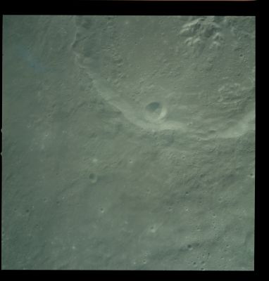 AS 12-51-7470 - Flying over Theophilus Crater (5)
nessun commento
Parole chiave: The Moon from orbit - Crater Theophilus