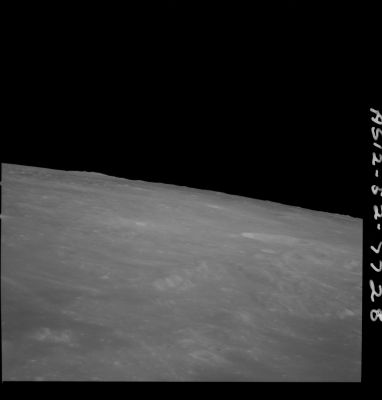 AS 12-52-7728 - Lunar Horizon
View from lunar orbit
Parole chiave: The Moon from orbit